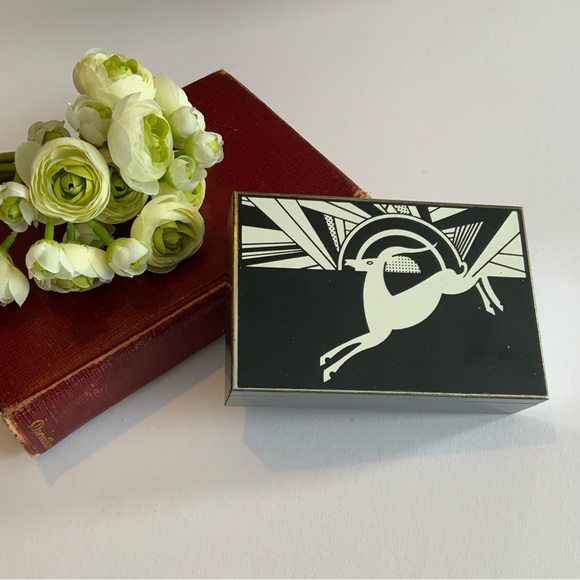 White&Black Gazelle Box - Picture 11 of 11